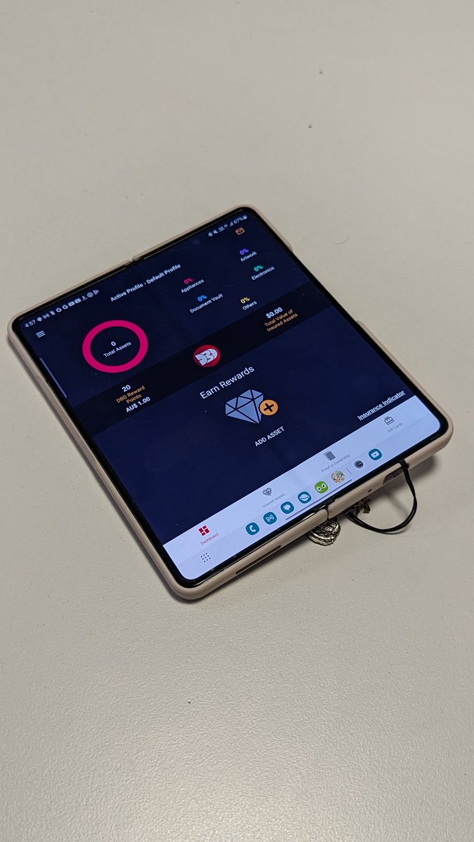 DayByDayio's tweet photo. Now THAT'S something you don't see everyday!
Anyone else got a fold phone?
#App #Insurance #AssetRegister #Insurtech #web3 #blockchain https://t.co/BnzAwWjKcV