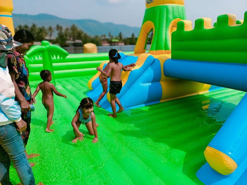 Bouncia8's tweet image. The Bouncia Fun City is appropriate for family time. Summer is a great time to take your children to water parks, play in fun city, and have fun！
Does your water park need one?

bouncia.com.cn/kids-inflatabl…
#inflatablewaterpark #kidscastle #inflatablecastle
