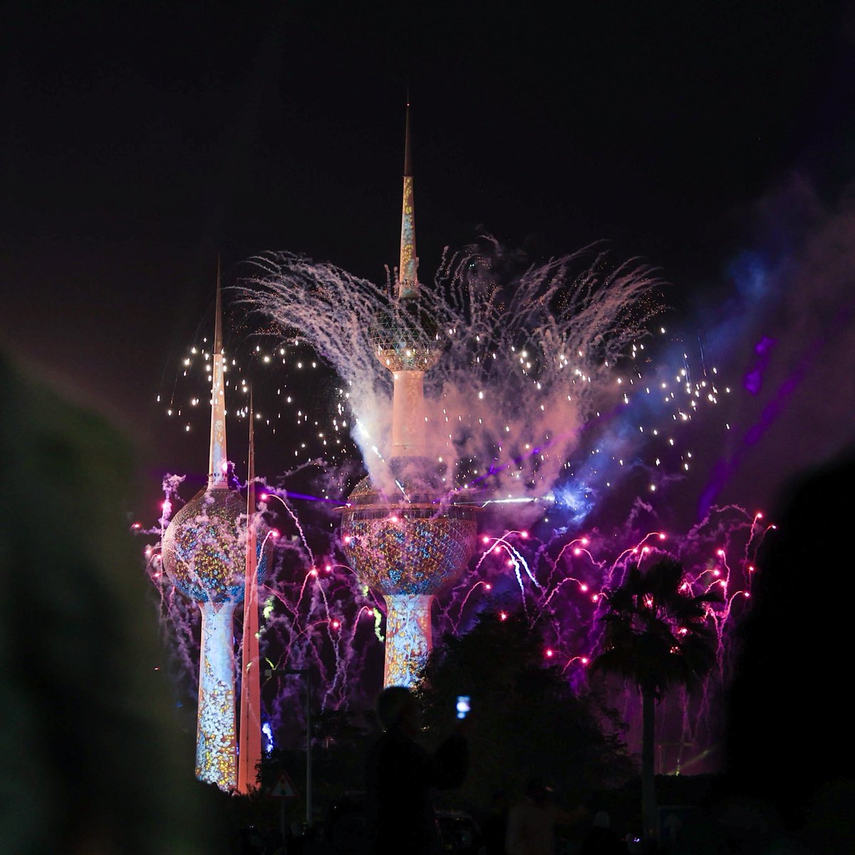 تصويري للالعاب النارية عند ابراج الكويت 💥🇰🇼