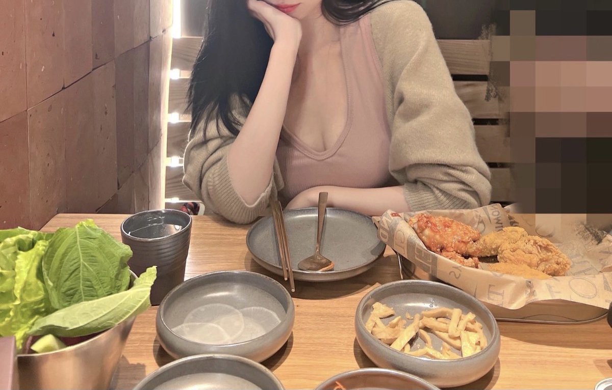 beesanghera's tweet photo. 午餐
#广州 #广州线下 #广州约炮 https://t.co/eEZ9cYzco3