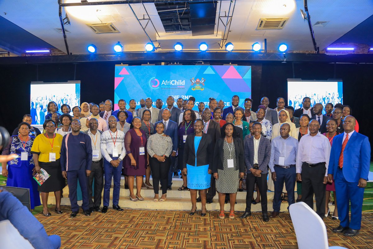 Association des professeurs de français en Ouganda tweet media