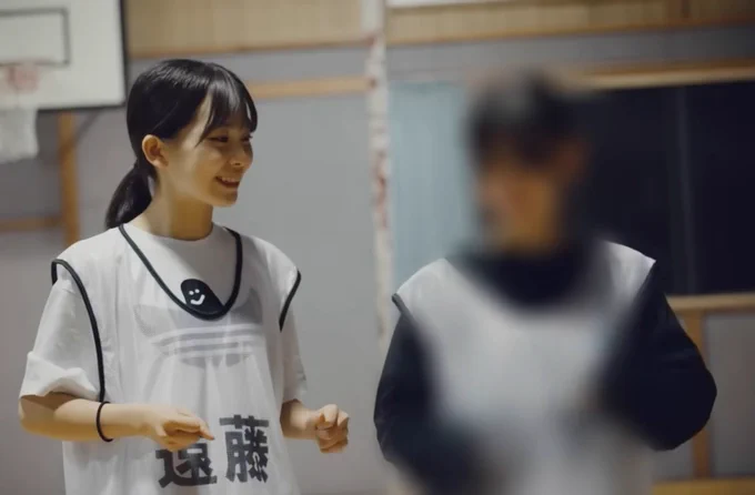 พรุ่งนี้ น้องเกียวโต(รองเท้าไนกี้,กางเกงลายผีเสื้อ) ไลน์เต้นกว้างมาก น่าจะตัวซนอยู่ ตัวติดพี่ยูซุ 5555 ในดอคน้องยูจะดูนิ่งๆกว่าน้องเกียวโต 