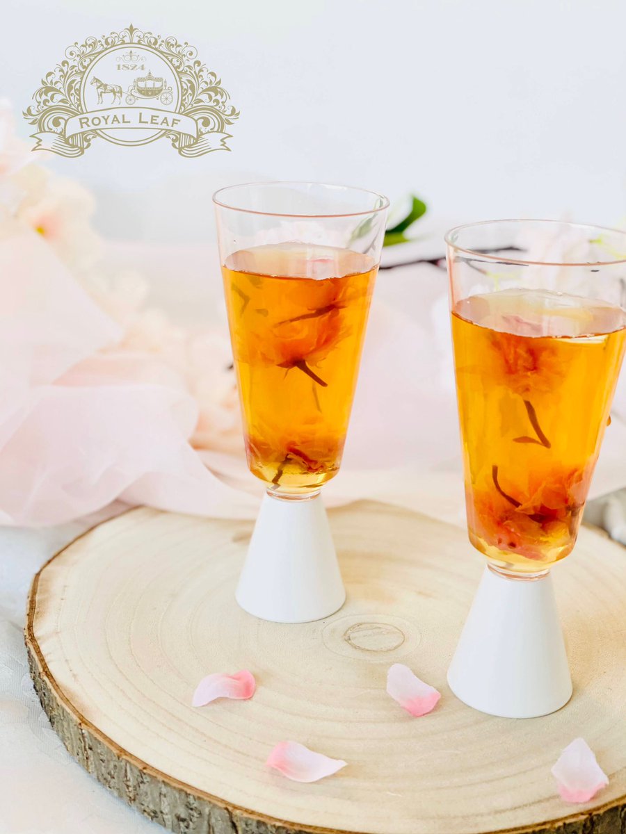 RoyalLeaftea's tweet photo. 🌸春到来🌸
＼プレミアムさくらティー販売開始／
無添加紅茶専門店ROYAL LEAF TEA®︎です🍃🌱
本日より天然桜使用のプレミアムさくらティーが販売開始となりました！

人工香料不使用！天然の桜を贅沢に使った、ほんのり桜を感じる紅茶です☕︎🌸
#さくら紅茶 #桜ティー https://t.co/HXcU2W1VVX
