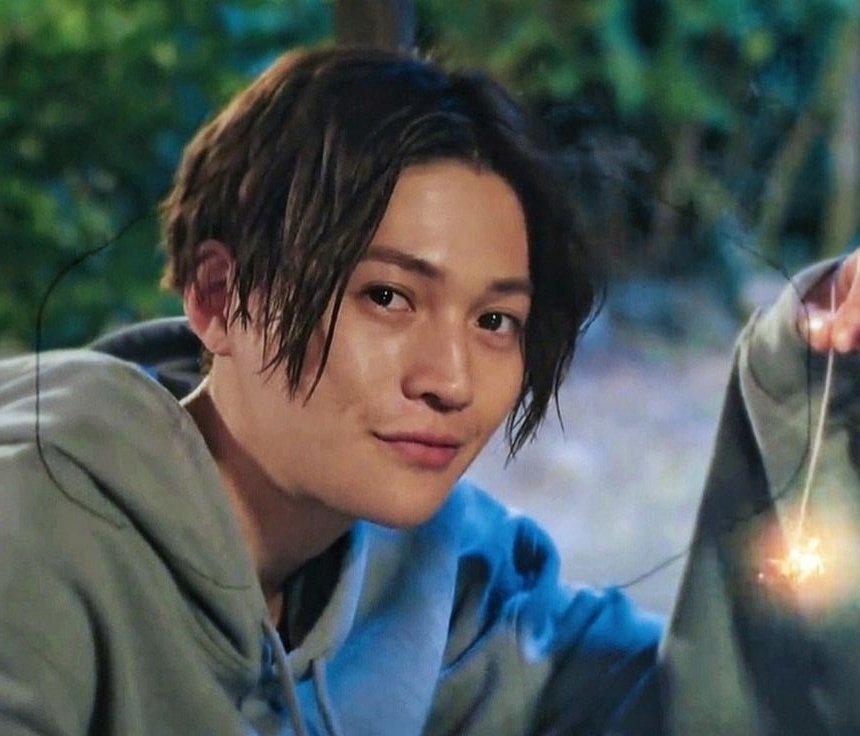 superslutdotcom's tweet photo. Listen. I love him. But his hair was one of the reasons it took me so long to watch my beautiful man. This middle part just wasnt.. i want to see him with sum different fr https://t.co/gan7qzB9F8