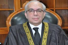 Jooookeeeerrrr's tweet photo. سپریم کورٹ کے ان 3 ججز کو سلام جنہوں نے سارا پریشر مسترد کرکے آئین کی حفاظت کرکے انتخابات کے حق میں فیصلہ دیا 🔥♥️ https://t.co/7Sa7lnXmrf