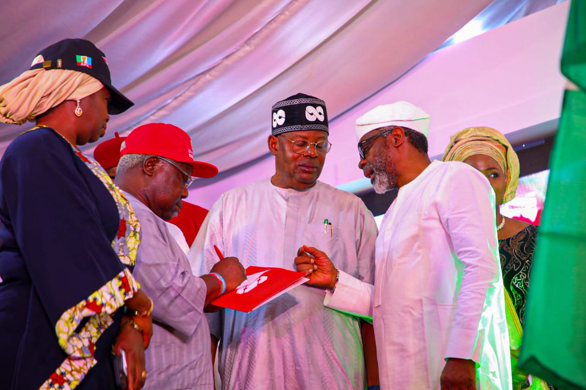 honfaleke's tweet image. To God be all the Glory Asiwaju Bola Ahmed Tinubu and his Running mate Distinguished Senator Kashim Shittima of the APC have been declared the President Elect of the Federal Republic of Nigeria.
We return all the Glory to God alone for scaling us through this hurdle.