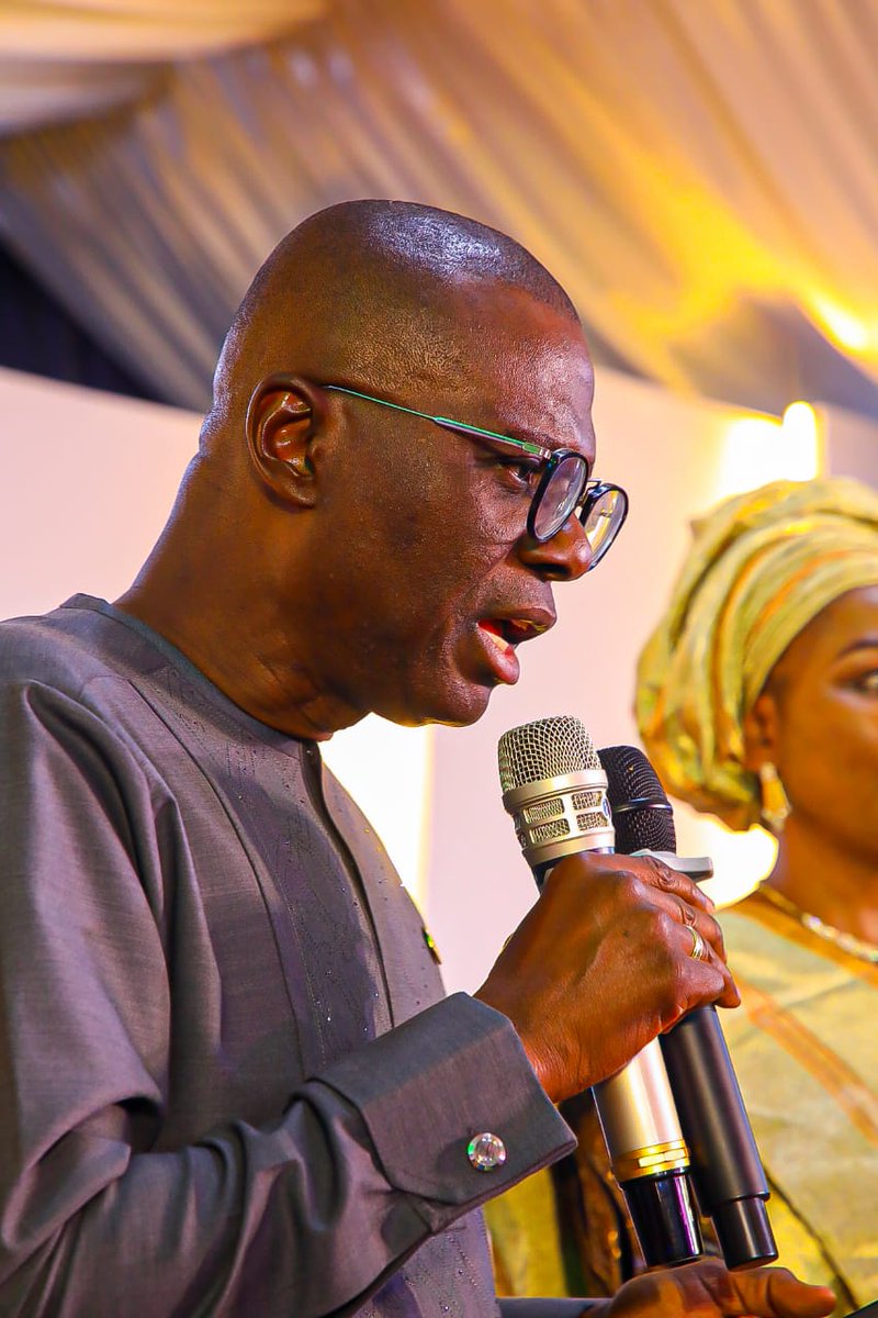 honfaleke's tweet image. Now the task of Rebuilding our dear Nation begins.
God bless Nigeria.
God bless the APC.