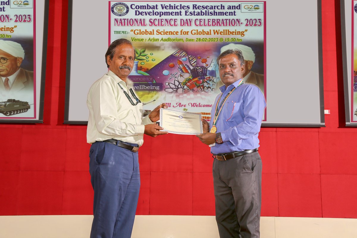 Shri. V Balamurugan, Director-CVRDE <a href="/DRDO_India/">DRDO</a>  presented the National Science Day medal and commendation certificate to Dr. N. Babu.