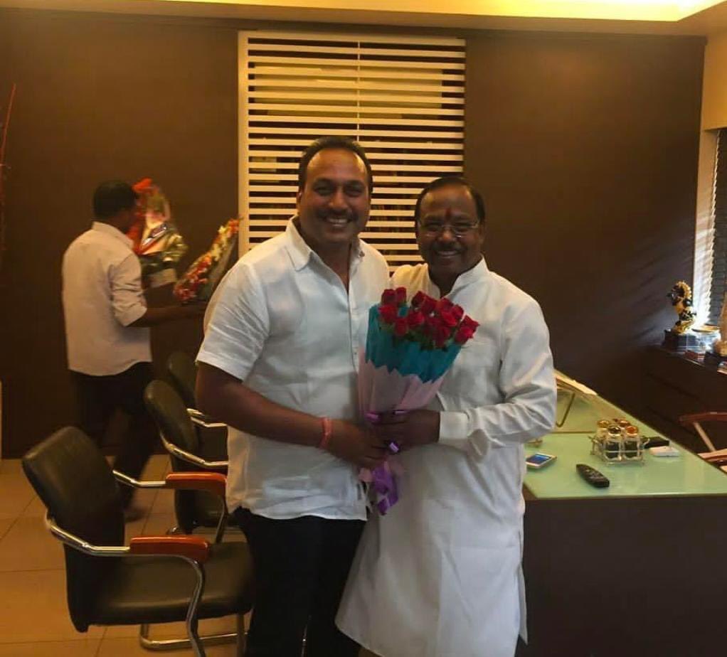 ayush448's tweet photo. जन्मदिन की शुभकामनाये आपको 💐💐🎂🎂 https://t.co/0OJJXpwivm