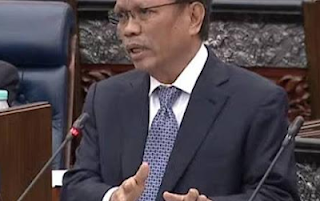 BilikGuru's tweet photo. Beri peluang kontraktor tempatan baik pulih sekolah daif
more: https://t.co/CZWfRs1glu
#GuruCemerlang #MalaysiaSejahtera https://t.co/TQ9UazHRE3