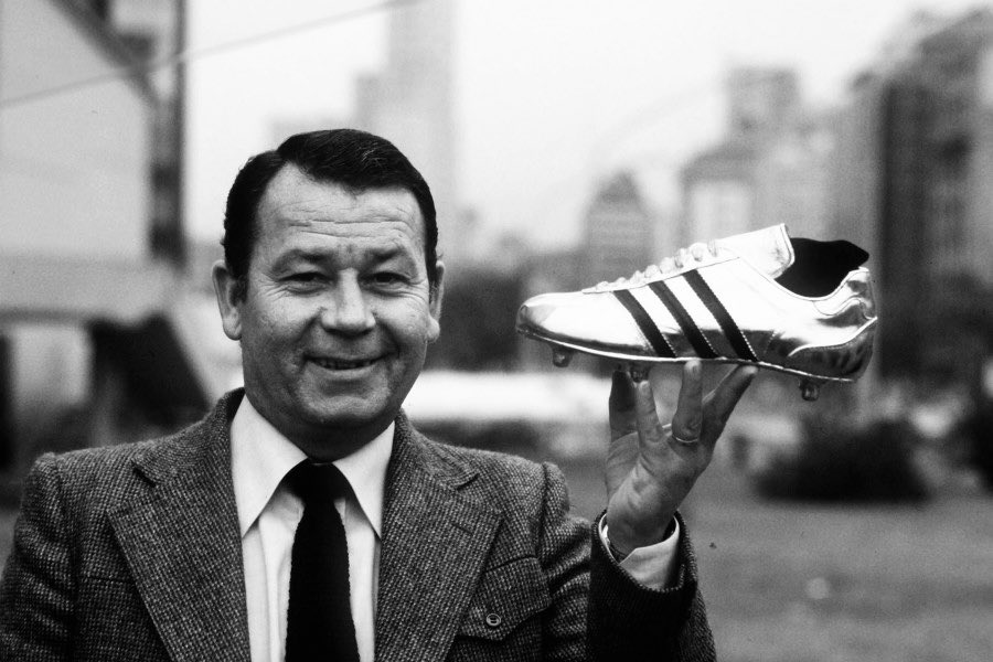 bertrandhadet's tweet photo. L’ancien international de foot français Just Fontaine est mort à l’âge de 89 ans (famille / @afpfr). https://t.co/ORGOQ7Yo91