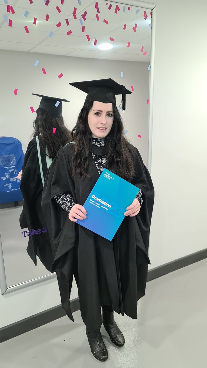 One of the hardest things I have ever done. But so so worth it ! Officially masters level can’t believe it really can’t. #gradschool #gradlife #writer #MA #mastersgrad #love #hulluni #parent #singlemum