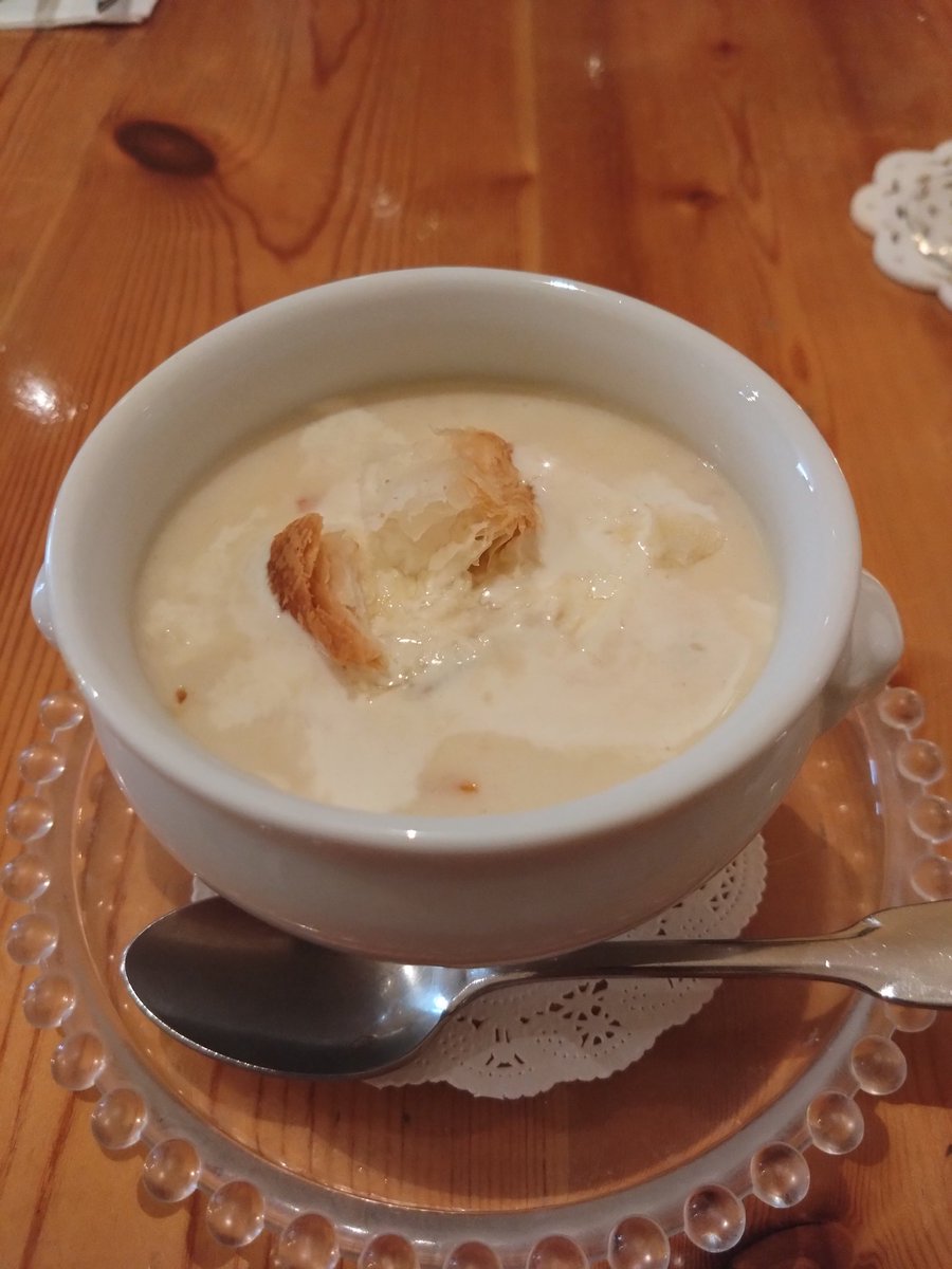 yunosource32's tweet photo. 今日はムギさんで一日早い私の誕生日会やったよ(⁠*⁠´⁠ω⁠｀⁠*⁠)
お料理美味しかった！
またお願いしますね(⁠人⁠ ⁠•͈⁠ᴗ⁠•͈⁠)
＃三島ランチ https://t.co/XImjO0clCx