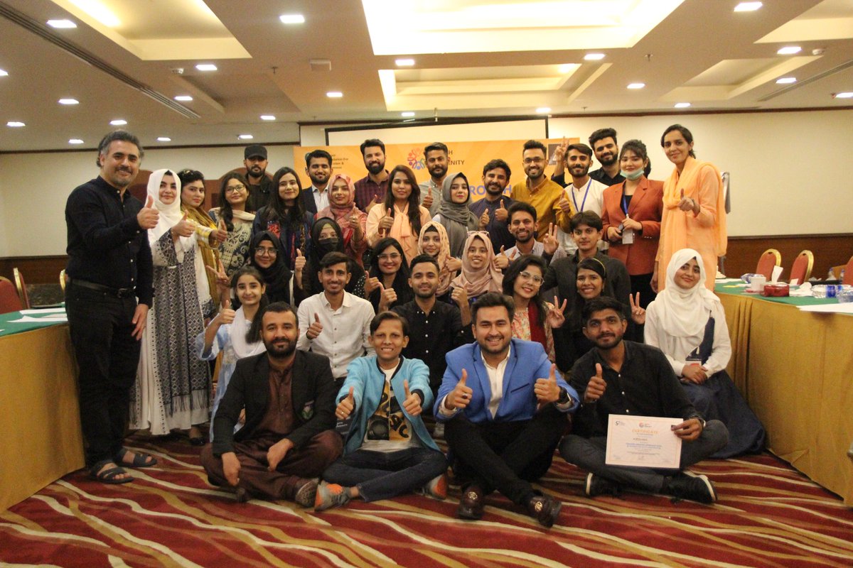 shahzadrazakk's tweet photo. I am beyond thrilled to share that I have just completed the 3-day Common Ground Approach-CGA Youth Leadership Training for youth leaders!
This was such an epic chance for me to learn and interact with other changemakers 1/n

#Peace #interfaith #harmony #YOH #changeforpeace https://t.co/bROXmuiYZS