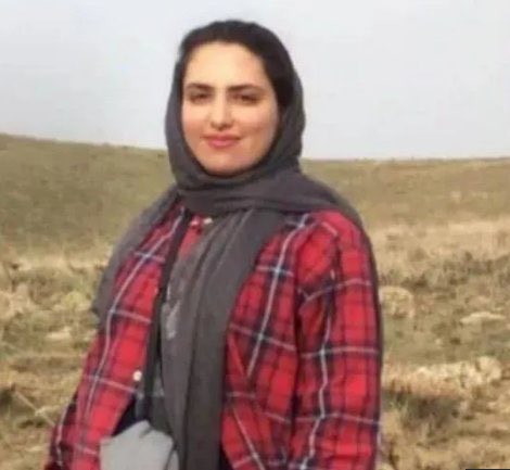 جاویدنام #بهناز_افشاری (کشته‌شده: ۴ آبان ۱۴۰۱، تهران، دختر ورزشکار، که در خیزش مردم ایران توسط جمهوری اسلامی کشته شد.

ما تا آخرین نفس با اهریمن ج ا مبارزه میکنیم .
#نور_بر_تاریکی_پیروز_است