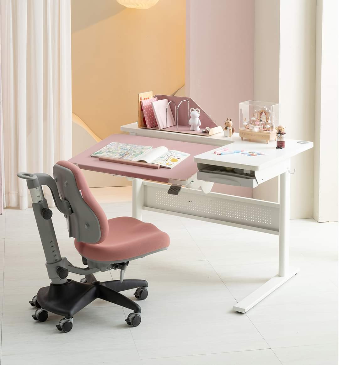 Эргономик ширээ .
Энэ ширээг хэрэглээ гэж ёстой тав тух шүү!!!