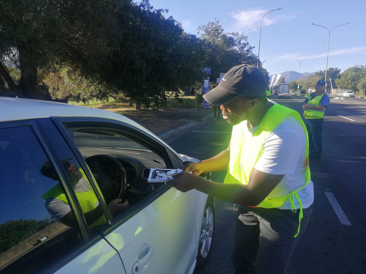 Ilsevsw's tweet photo. This morning the @Tourism_gov_za in collaboration with @visitpaarl & @WesternCapeGov #DEDAT is having a tourism safety awareness campaign in Paarl. Tomorrow we will be in Wellington. For more info visit https://t.co/98srjt9zLC https://t.co/jCu7dYZcc2