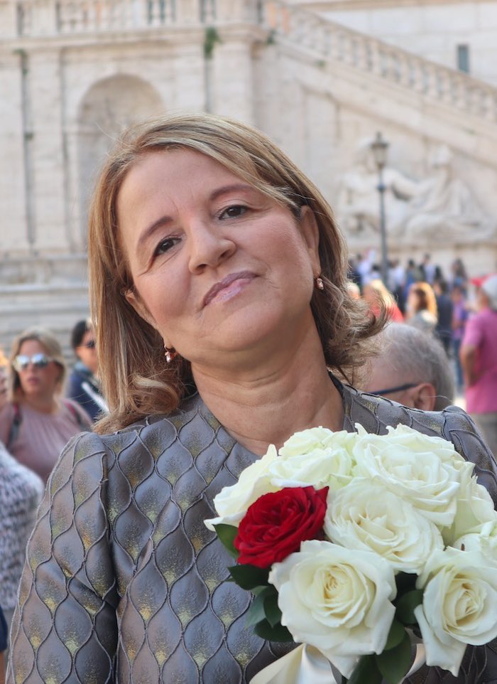 Due anni fa, come oggi, sei volata. 
Adesso sei libera, lontana, immortale, invulnerabile, unica, irripetibile.
Ciao Rossellina🌹 
@radio3tweet <a href="/Radio3scienza/">Radio3 Scienza</a>
<a href="/Raiofficialnews/">Rai</a>