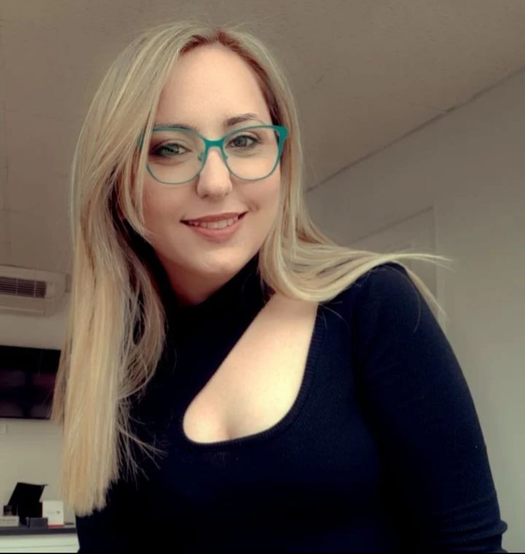 10 yıldır çalıştığım ofisten bugun ayrıldım nasıl üzgünüm...