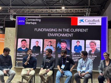 Ayer estuve en una charla en el <a href="/4YFN_MWC/">4YFN</a> sobre Fundraising con gente súper top representando a <a href="/angels_capital/">Angels</a> : <a href="/joseluisagell/">Pepe Agell</a> (<a href="/pearvc/">Pear VC</a>), <a href="/angels_molist72/">Àngels</a> (<a href="/secwaysinvest/">@Secwaysinvest</a>), <a href="/albertogcenteno/">Alberto Centeno</a> (Fourvenues), <a href="/brasses_co/">Mario Brassesco García</a> (<a href="/bit2me/">Bit2Me</a>) y <a href="/Alex_Ferreiro/">Alex Ferreiro</a> (<a href="/CABK_Connect/">CaixaBank Connect</a>) 😬