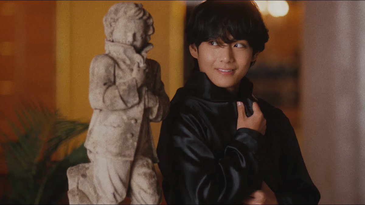 KTH_Facts's tweet photo. [INFO] According to K-army the Siminvest CF looks to be filmed at the Grand Hilton Hotel in Seoul! 

SIMINVEST AMBASSADOR V KIM TAEHYUNG FOR SIMINVEST #TAEHYUNGxSimInvest https://t.co/azaSBwrvgQ