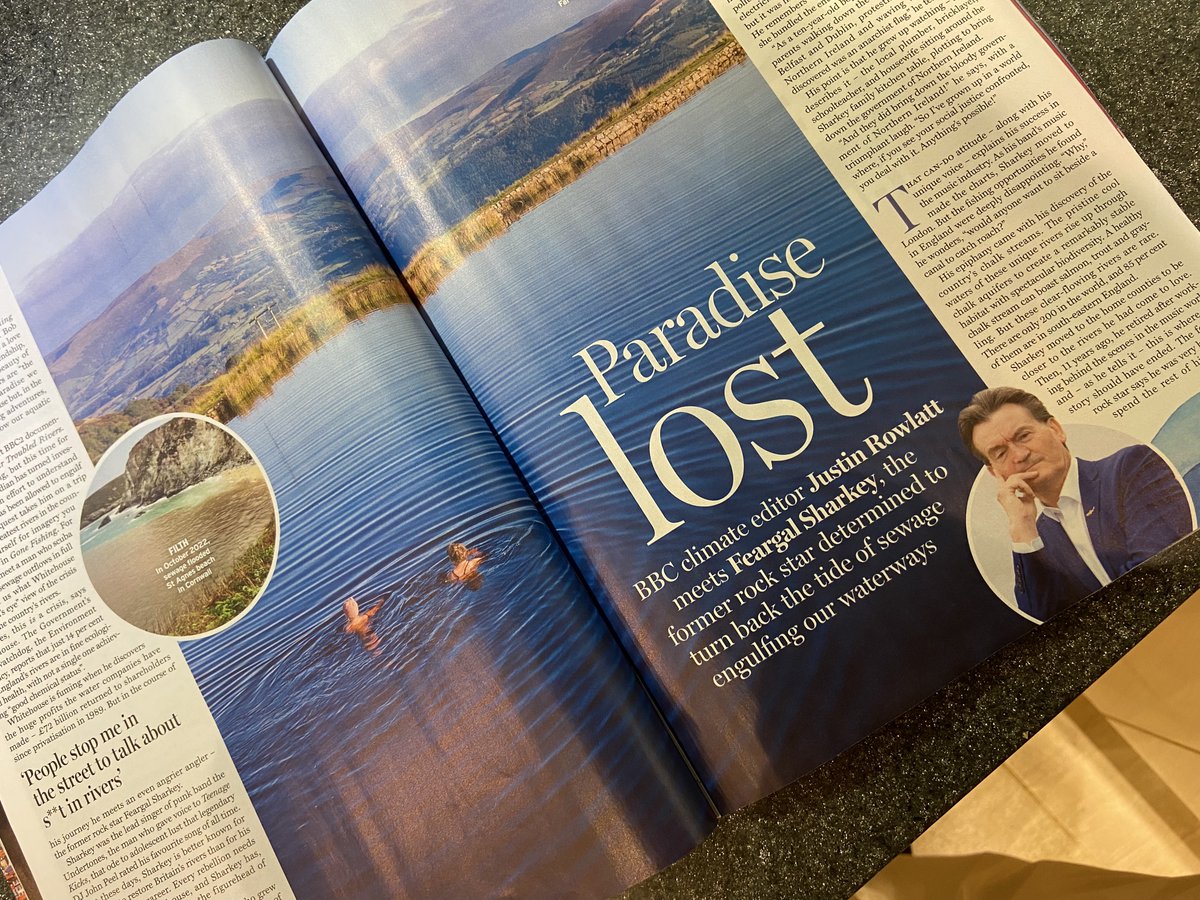 Feargal_Sharkey's tweet photo. Rather dumper edition of the latest @RadioTimes I'd say.
Available in all good magazine shops. Get your's today. :) https://t.co/fsMPs1Diqt