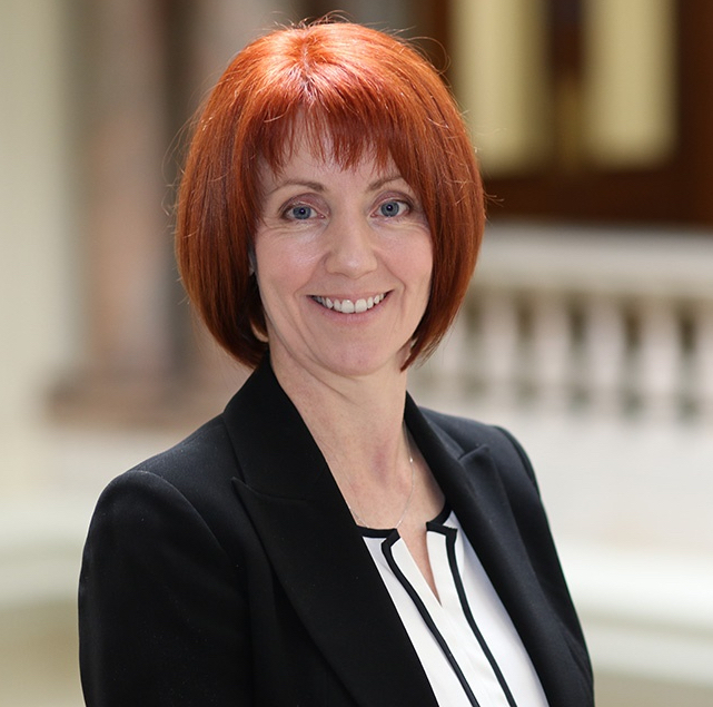 🤝 Today, Prof. Günther Hasinger passes the baton to our new Director of Science, Prof. Carole Mundell. We've caught up with both of them 🧵👇
