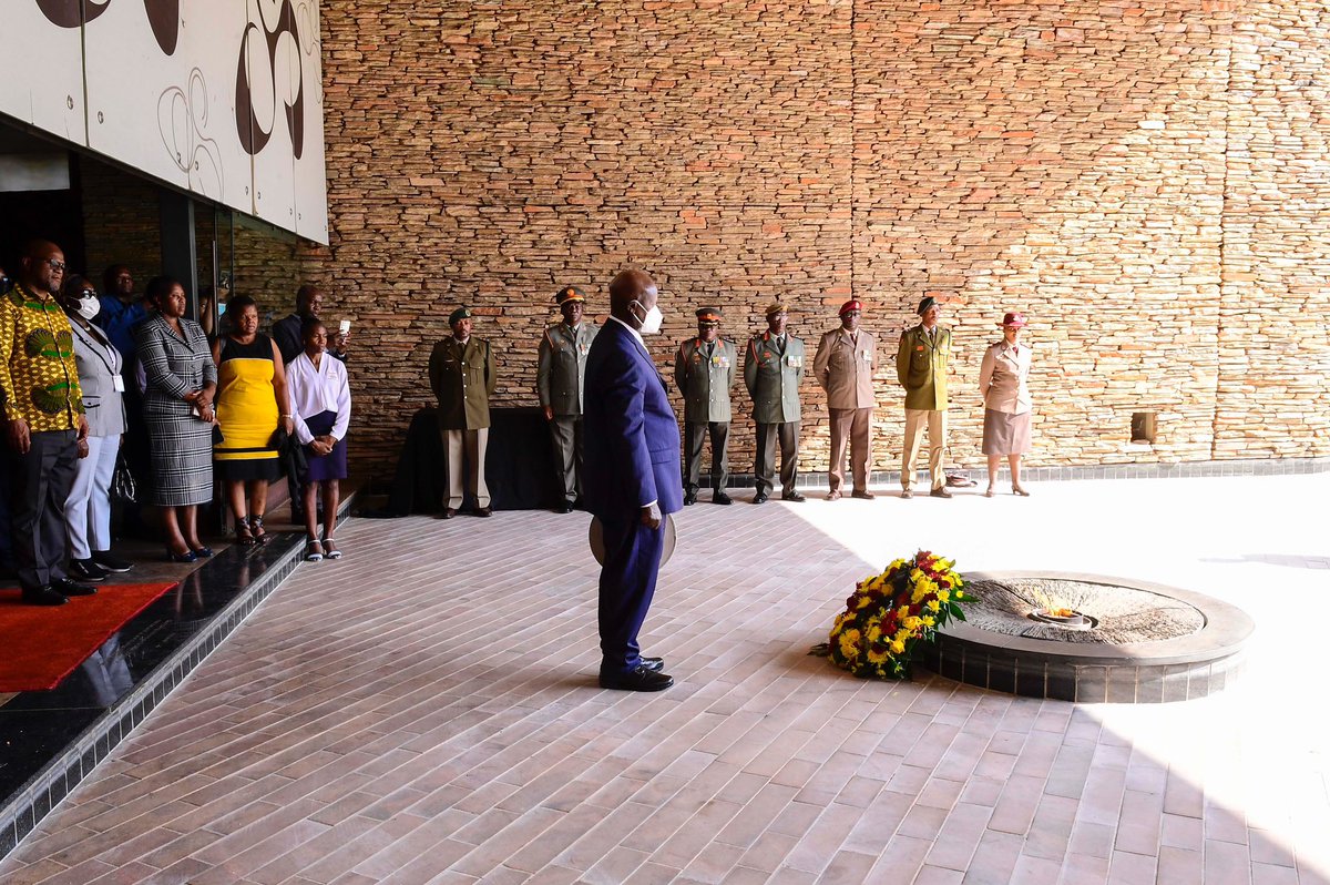 KagutaMuseveni's tweet photo. I paid homage to all the heroes and the  martyrs of the anti-colonial struggle- the struggle spanned almost 500 years, ever since Vasco Da Gama landed at Natal on Christmas Day 1498. 
Praise the Lord for the eventual victory. Africa should shout , “Never, Again!” https://t.co/d76S9QWhlM