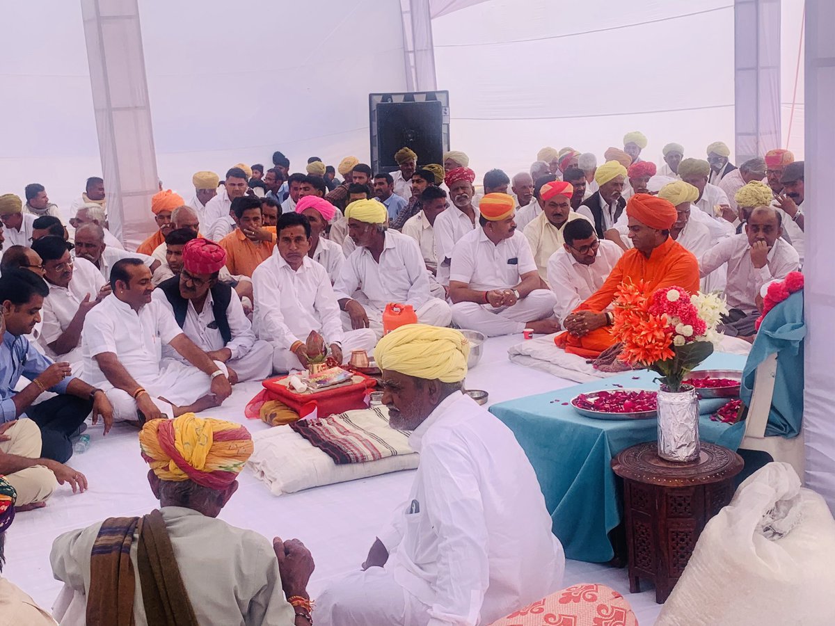 RajendraBhinyad's tweet photo. ठा.शक्तिसिंहजी कानोड़ के बारहवें की रस्म पर उपस्थित रहकर सादर श्रधासुमन अर्पित किए।#Kanod #Baytu #barmer https://t.co/60akZStsy6