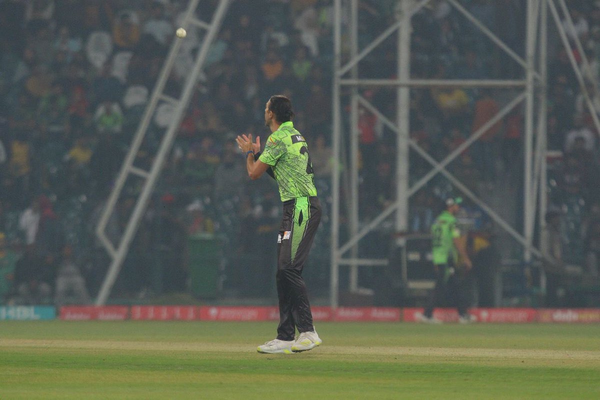 Great to be back in #Lahore playing in front of a full house!! The @lahoreqalandars fans have been amazing!! #sochnabemanahai #HBLPSL8 #QalandarHum #QalandarsCity