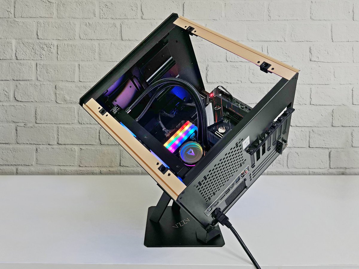 GeILMemory's tweet photo. Despite its incredibly small size, the GeIL Orion RGB memory delivers outstanding performance with high frequencies and mesmerizing RGB lighting, making it a good choice for gamers.
📸 by: @azza_asia
#GeILMemory #Memory #ORION #GeILOrion #RGB #RAM #computermemory #Ryzen #geek https://t.co/XP3sEfcA8o