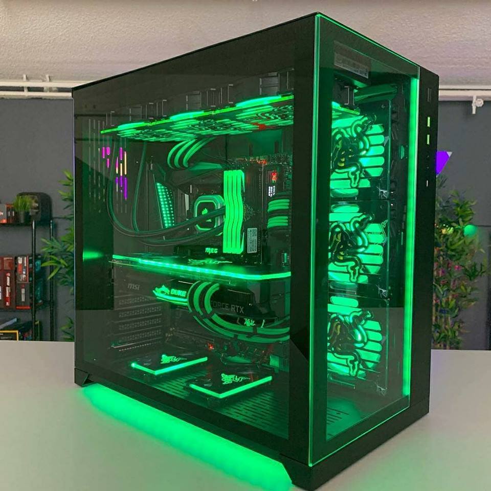 GeILMemory's tweet photo. Here's another amazing build to inspire your Saint Patrick's day! We got a beautiful green build equipped with the GeIL #SUPERLUCE to light up your #battlestation!
📸 by: @ed.techsource
#GeILMemory #GeILSUPERLUCE #Memory #Ram #GamingComputer #PCGamer #RGB #Passion #geek https://t.co/QwBubbL7DN