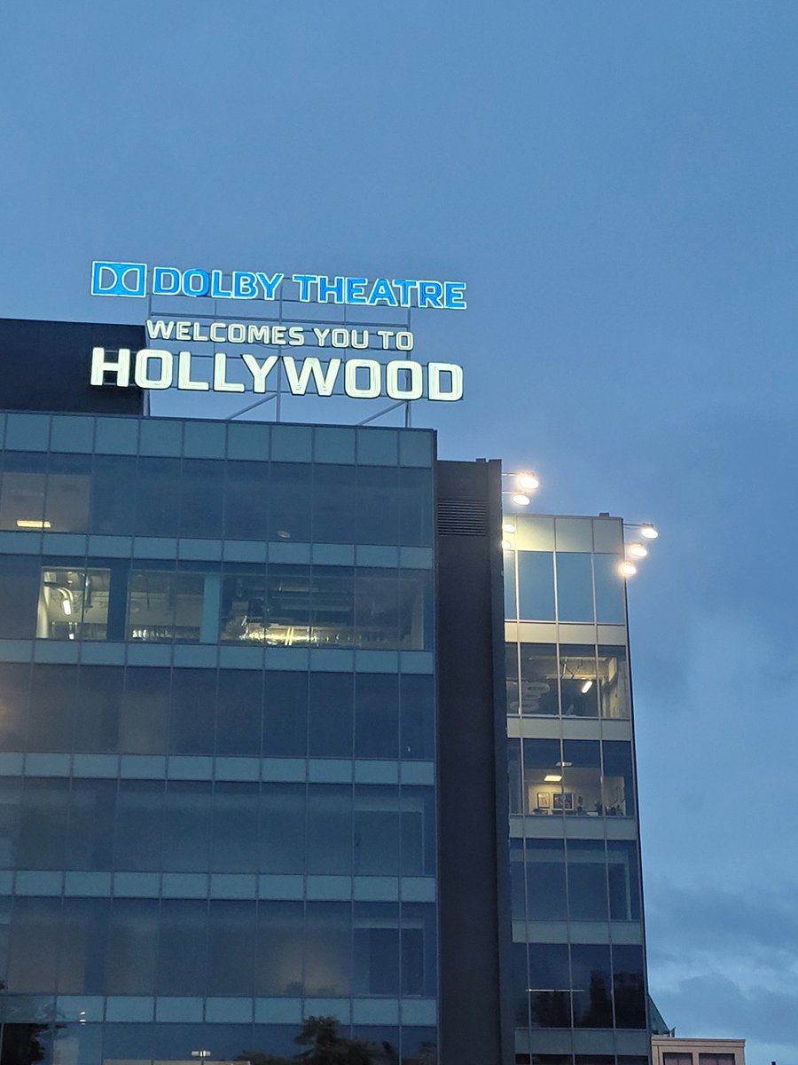 kidneytransplnt's tweet photo. An evening in #Hollywood for a documentary called #LinkedbyLove to promote kidney disease awareness  so of course I was going to pull two guys that are competition and link us all in love #Natera and #Caredx
#KidneyDisease https://t.co/CE0aVSyG1F