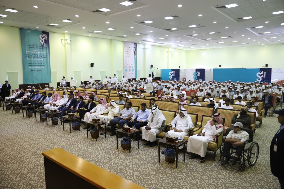 tvtc_g_med's tweet photo. احتفت الكلية صباح اليوم بأبنائها الخريجين للفصل التدريبي الأول والثاني من العام الحالي 1444/2023 ، وكان برعاية عميد الكلية وحضور الوكلاء والمدربين وأولياء أمور الخريجين وتضمن الحفل العديد من الفقرات منها قصص كفاح وقصص نجاح وتكريم الخريجين المتفوقين.
#التدريب_التقني 
#تقني_المدينة https://t.co/WO45C3Ez61