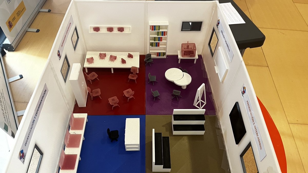 esparaTIC's tweet photo. Maquetas realizadas en impresión 3D de Aulas del Futuro en Extremadura #AdF https://t.co/h0zaeFpLeM