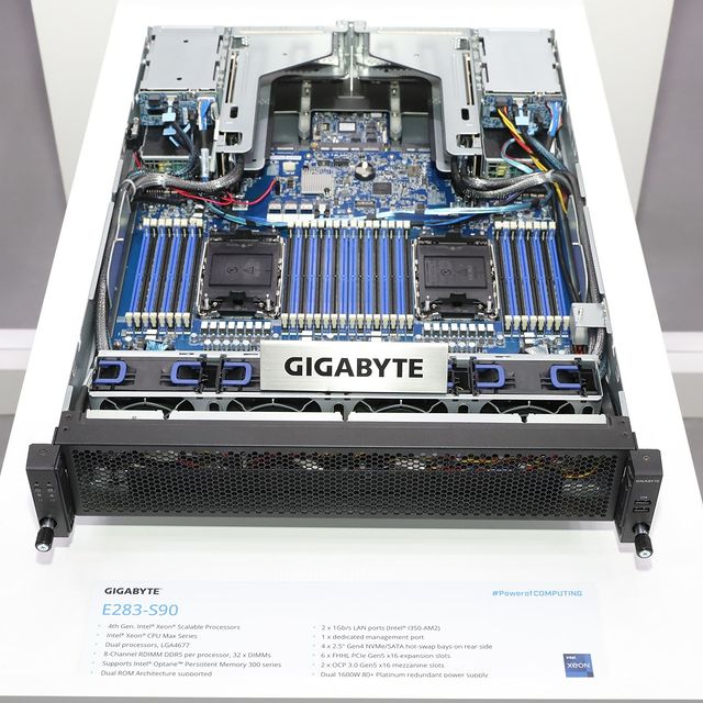 GIGABYTE_DE's tweet image. GIGABYTE SERVER POWER :) 
@ #MWC2023 👍
Dank an 📷 : @gigabyte_official

#GIGABYTE #serversolutions #upgradeyourlife #PowerofCOMPUTING #MWC #MWC2023 #MWC23