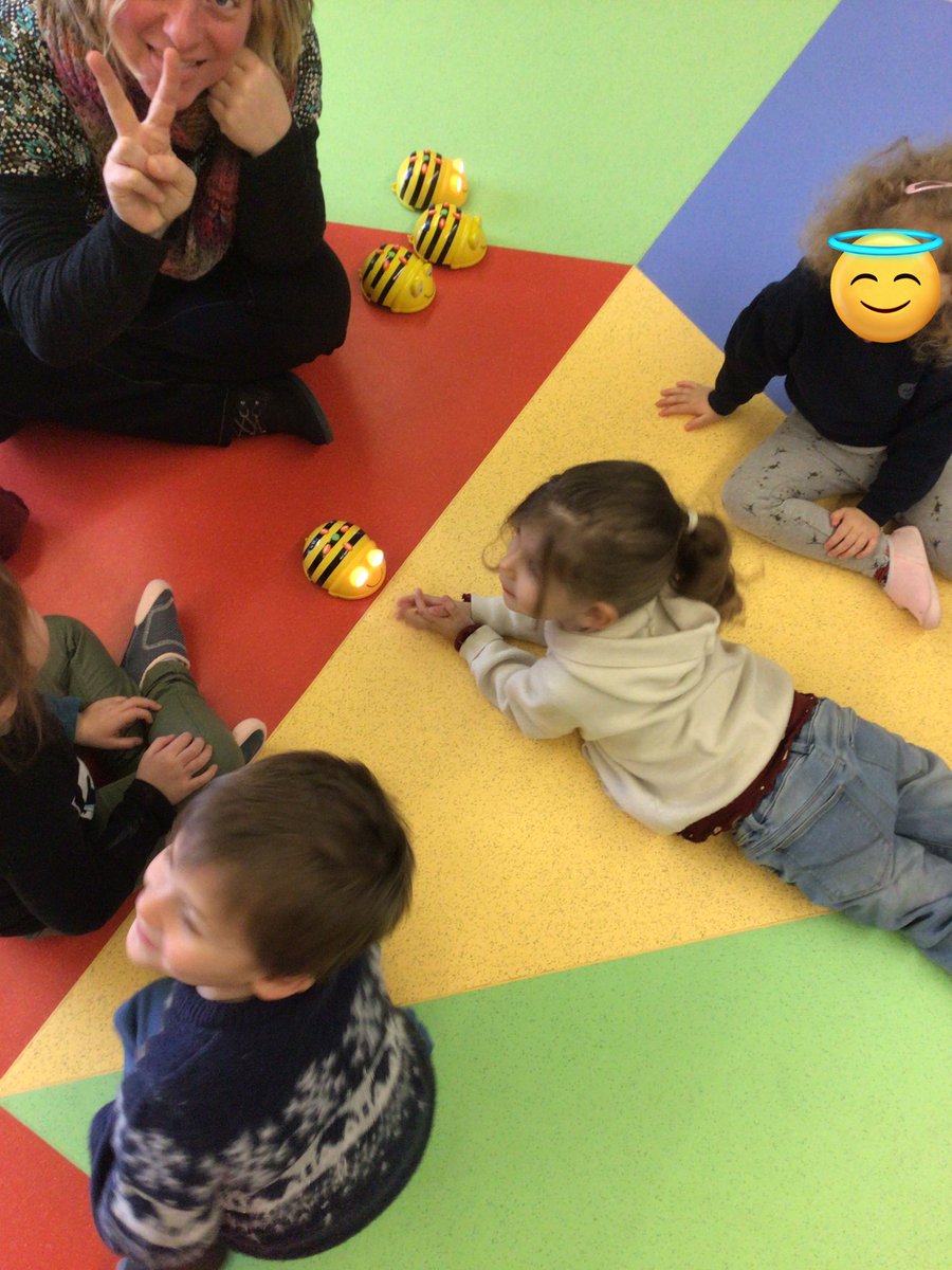 Intervention des brigades du tic hier matin dans nos 4 classes !
Merci @ClarisseCoq @marjorie_math @sophie pour ces ateliers 100% numériques ! Le numérique au service de la classe ! @mickaelporte <a href="/DSDEN70/">DSDEN de la Haute-Saône</a>