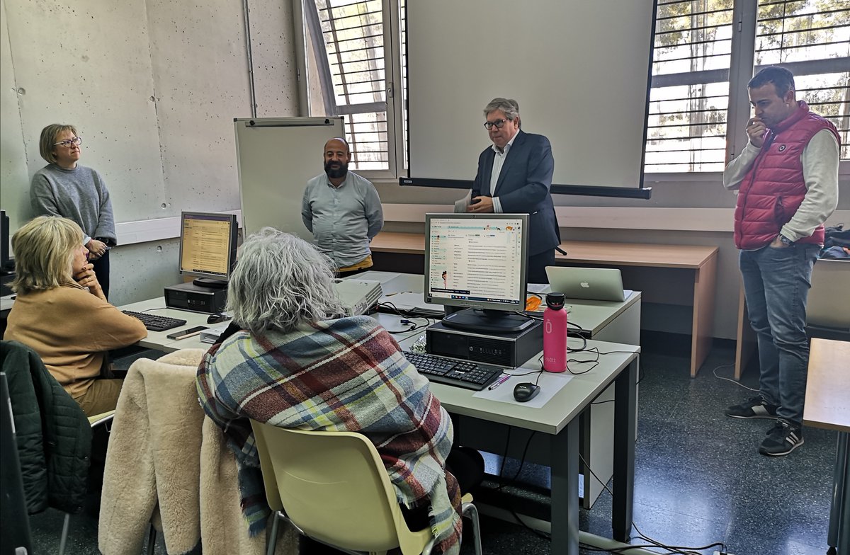 FORMACIÓ | 👩‍🏫Un total de quinze dones participen en el curs d'informàtica organitzat pel Consell Comarcal del Baix Ebre a través de la societat Baix Ebre Innova. 

📲Més info bit.ly/3Y8mTCA