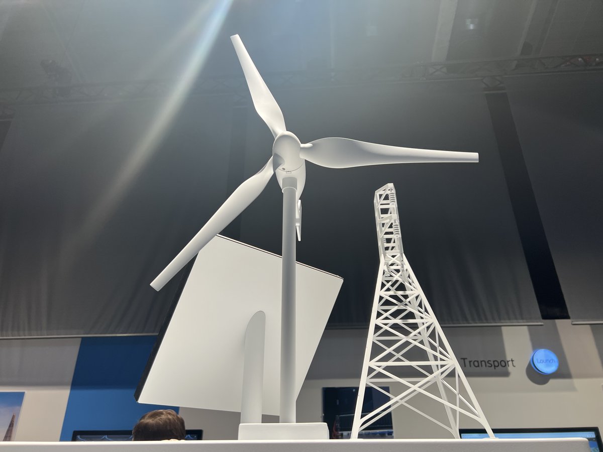 EricssonNetwork's tweet photo. Hello, Enclosure! 😍

"This is the brain of the site, it knows exactly what to do with radios and antennas and ensures that all equipment has electricity." by @ericsson expert Sten Axelsson.

Not only that, but it is solar and wind ready 💨

#MWC23 #EricssonMWC https://t.co/HYyBeSqYmp