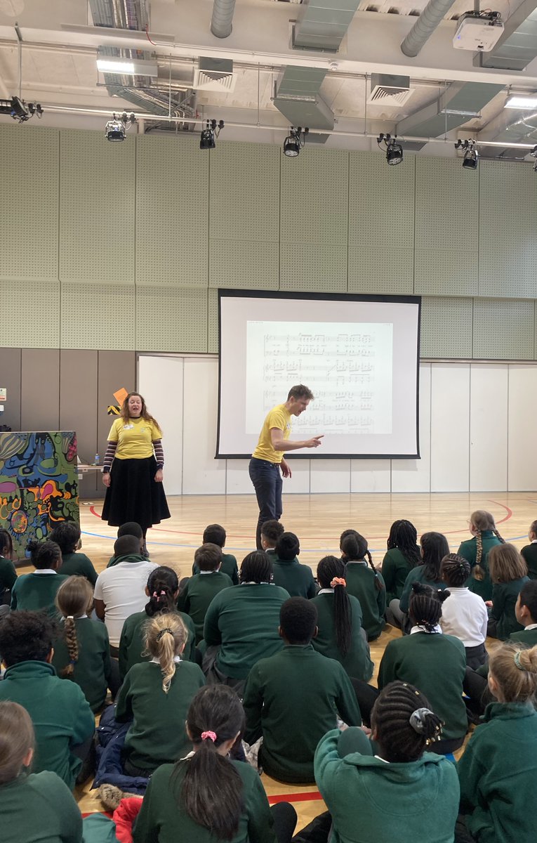 AlbionPrimary's tweet photo. This week Year 4 and 5 pupils have been working with @LonYouthChoirs to practice for their upcoming performance. Here we are, singing songs from The Greatest Showman!
#APSenrichment
#APSmusic
#APSvalues https://t.co/vtu8TOP0n2
