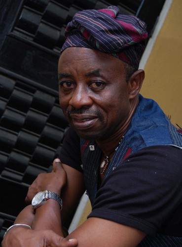ASCLeiden's tweet photo. Spotlight on Nigerian filmmaker Tunde Kelani, popularly known as TK,born on 26 February 1948 in Lagos.@tkelani specialises in producing movies that promote #Nigeria's rich cultural heritage and promotion of the culture.He is featured in our #LibraryWeekly. https://t.co/VlrQNuDg10 https://t.co/OSQOvDi76l