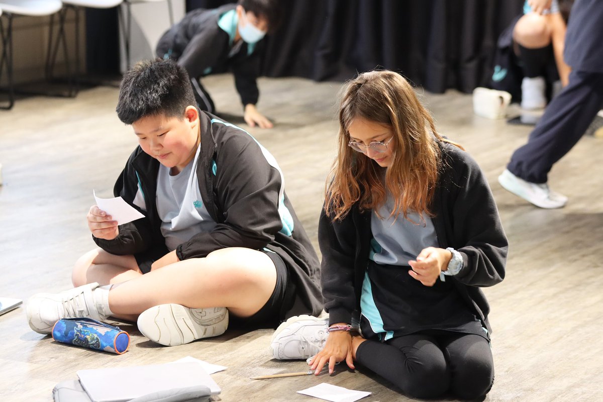 NAISHongKong's tweet image. Say cheese, students!
Finally we are able to see each other’s smiling faces without a mask in school. It’s been a long and challenging journey, but we’ve made it through together!
#NAISHongKong #NordAngliaEducation #NAEBeAmbitious #CreateYourFuture #GlobalEducation