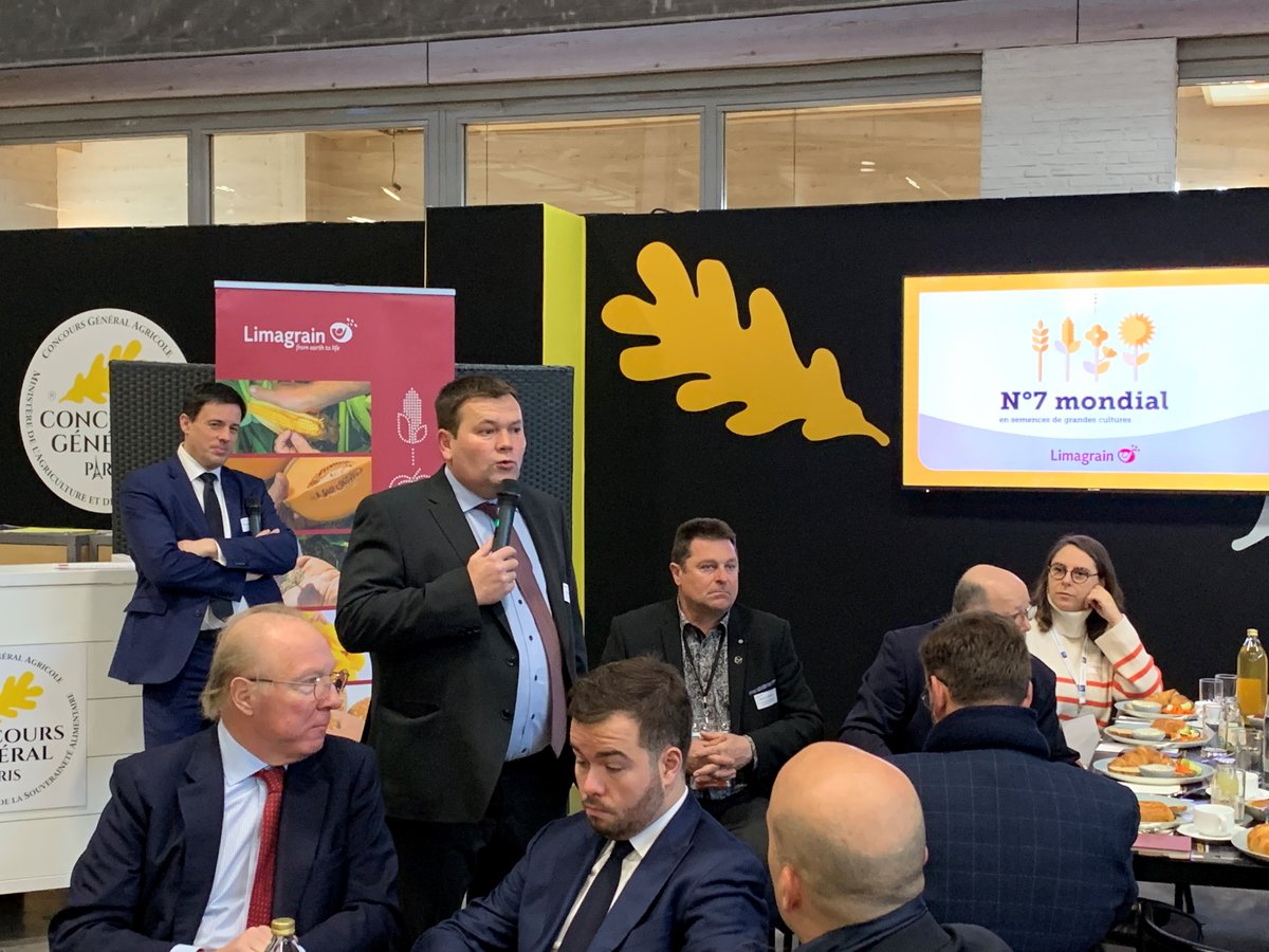 Limagrain's tweet photo. [Salon de l’Agriculture] 

Comment nourrir près de 10 milliards de personnes en 2050 ? 

La #SouverainetéAlimentaire, c’est le thème du moment de rencontre organisé ce matin au #SIA2023 par #Limagrain. https://t.co/EL5e9cDHaI