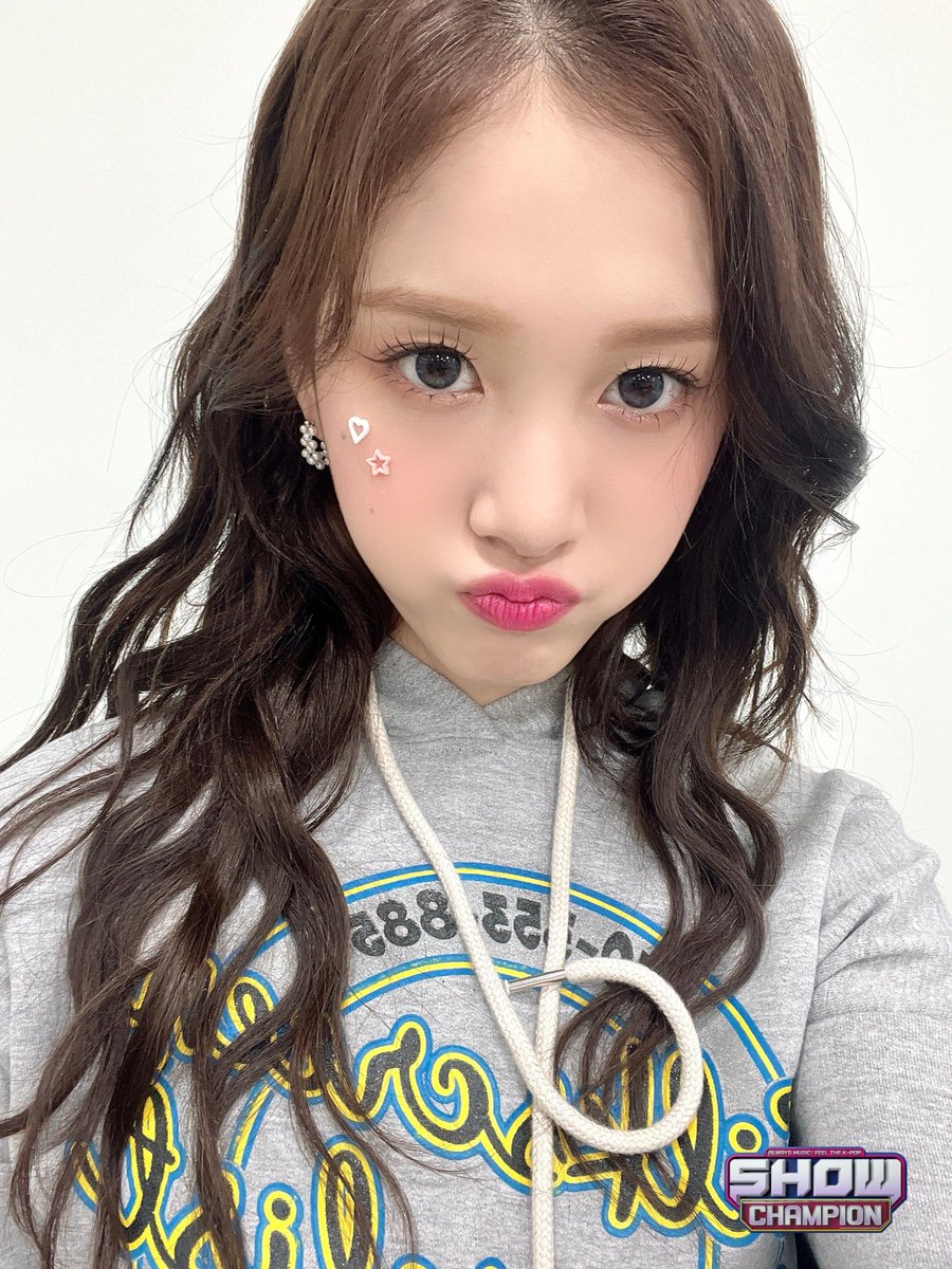 stayc_js2's tweet photo. 너무 베이비야 https://t.co/qpKgFzSFvb