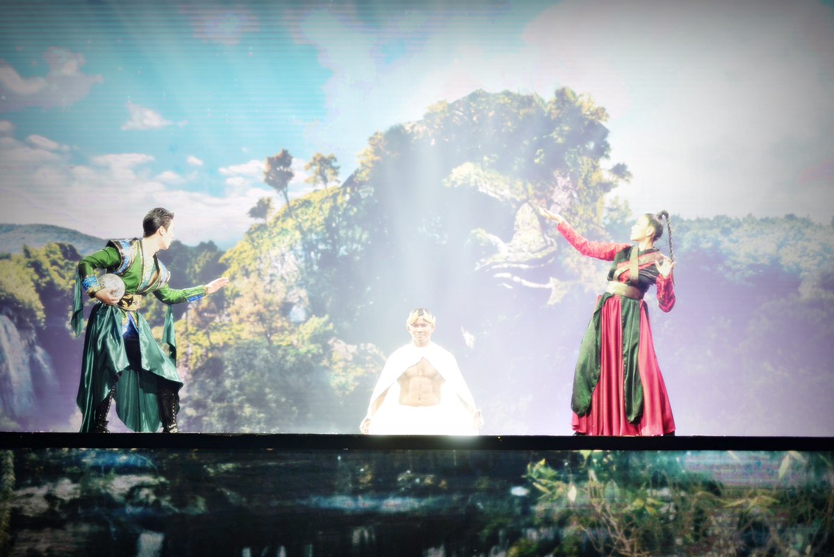 masterpieceth23's tweet image. โชว์ผลงานมาสเตอร์พีซ : นาคา ดราก้อน  
ผู้กำกับ : ปรัชญา ปิ่นแก้ว 
นักแสดงนำ : สน ยุกต์ 
WHITE GANG และ นักแสดงรับเชิญพิเศษ : มะปราง,
ไก่ อัญชุลีอร,กิต กิตตินันท์,บัวขาว บัญชาเมฆ 
รอบ :  FINAL 

#TheMasterPieceเวทีบันลือโลก
#WorkPoint23
#มาสเตอร์พีซไฟนอล 
#foxTV #Viral