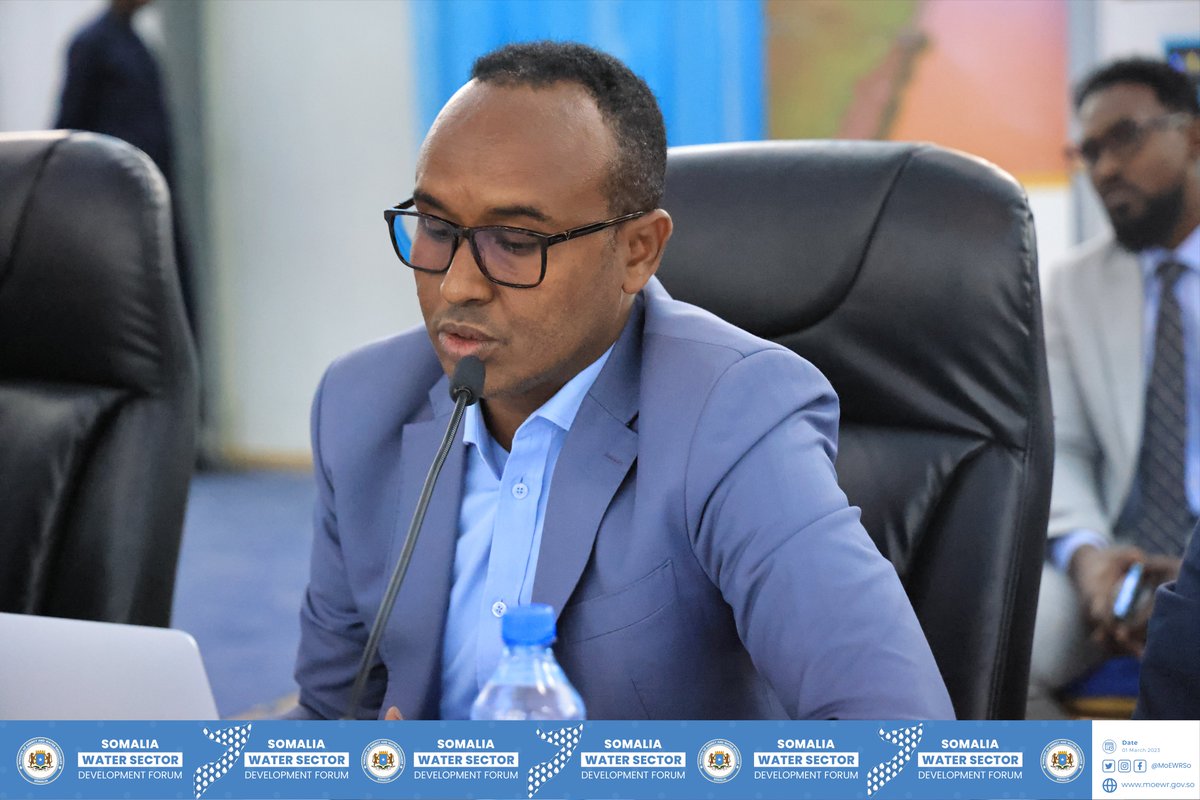 MoEWRSo's tweet photo. The Minister of @CMolfr H.E Hassan Hussein and @Sodma_som commissionaire @MahamuudMoallim made statement remarks at Somalia Water Development Forum, recognizing the vital role of water in food security, livelihoods, and resilience.

#SomaliaWaterForum #WaterForum #Water4Somalia https://t.co/1723rHeOhw