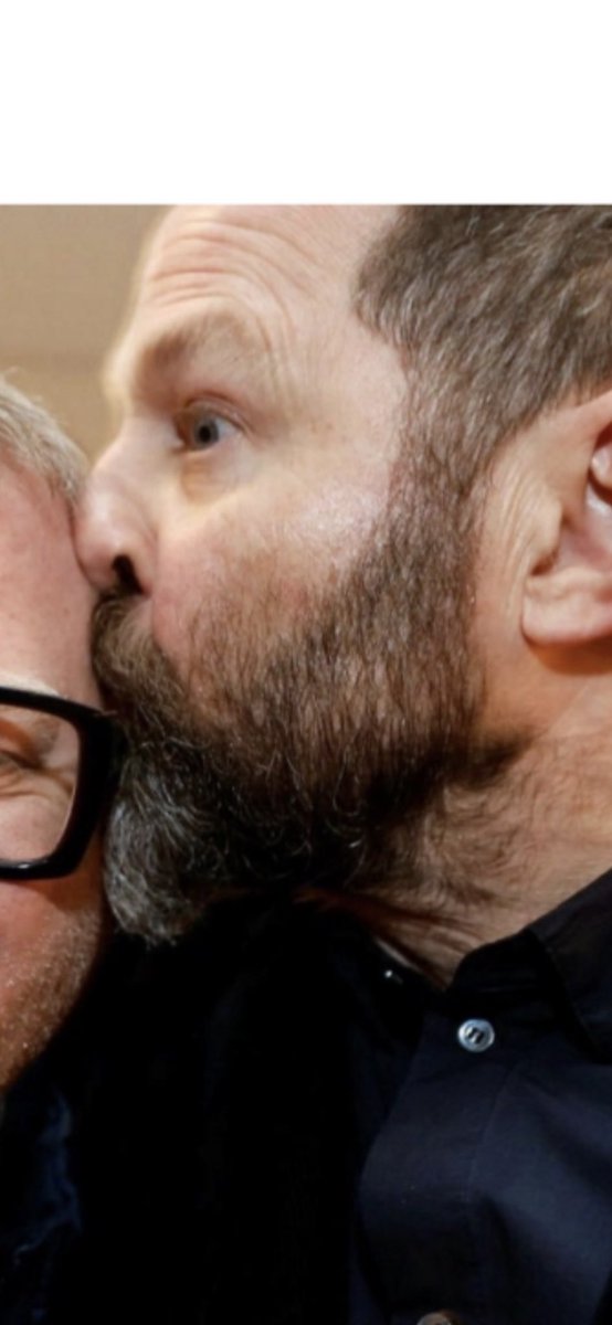 Ég að kveðja börnin fyrir næturpössun