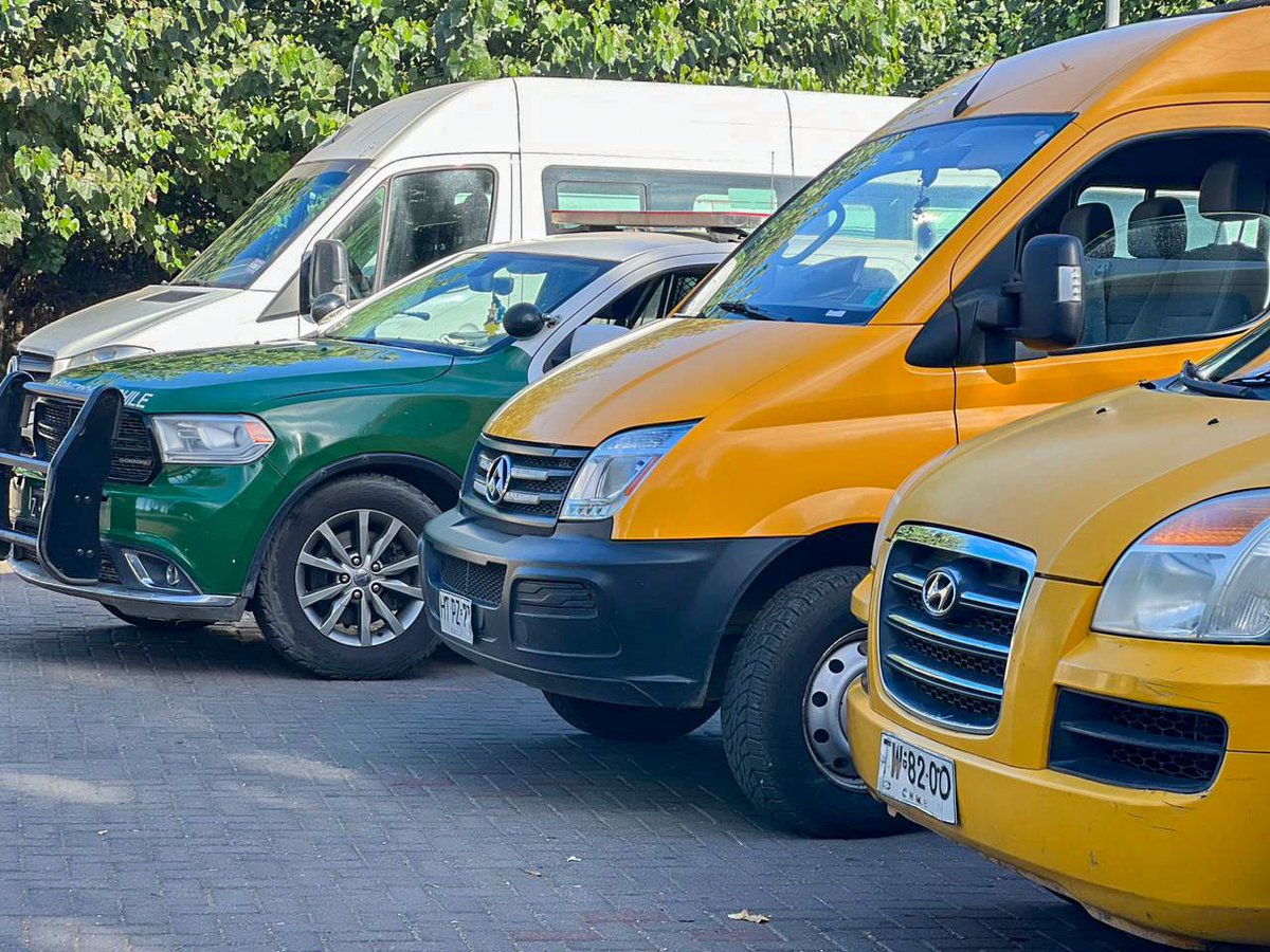 Durante la mañana de este miércoles nuestro alcalde Carlos Toloza Soto acompañó a Carabineros de Chile en lo que fue una fiscalización al #transporteescolar, el cual se realizó para demostrar que los estudiantes tendrán recorridos seguros hasta sus colegios 💪🏼

#MuniNacimiento