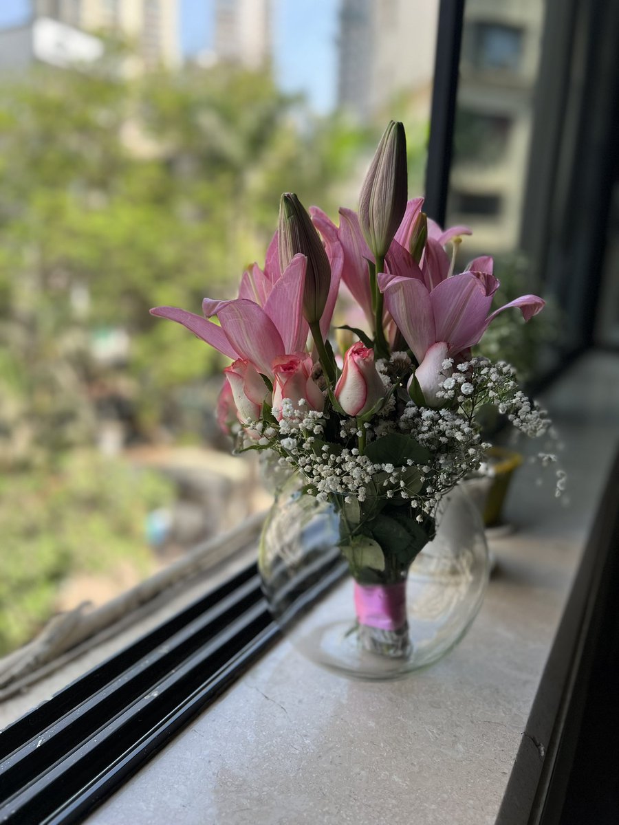 Dipannitasharma's tweet photo. Just got out of a complicated fibroid related surgery.6 hours in the OT. Quite a #lifeevent .Thankful for all the wishes, good vibes &amp; the pampering. Post op recovery is going to take a bit, hoping to be a 100% in a couple of weeks.Thank you all for your continued love &amp; support https://t.co/QyFX89CBzW