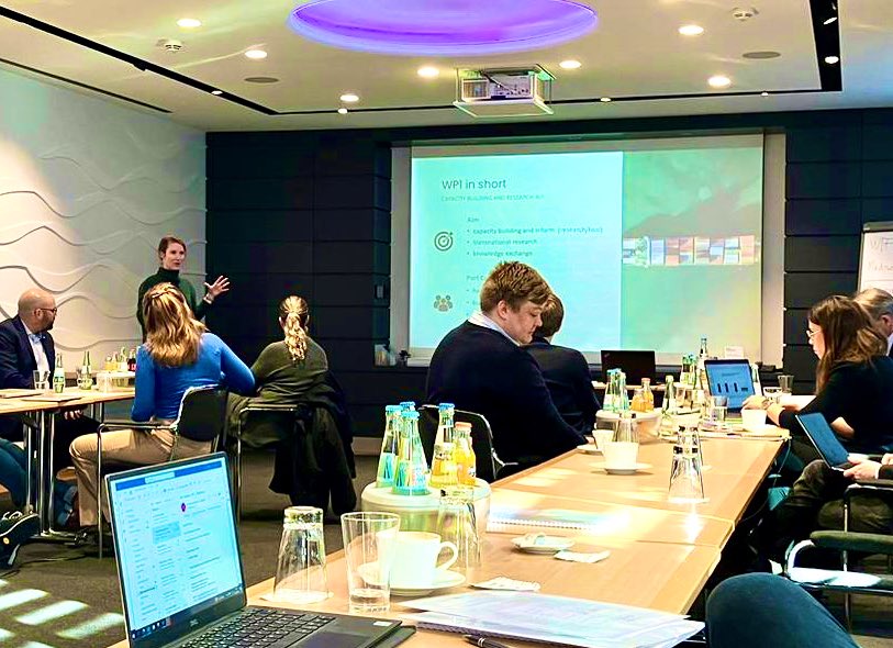 H_vandenberghe's tweet photo. How can we map and define hotspots for renewable energy from exess energy sources within ports regions? @viveshogeschool presented the methodology for the coming years to the consortium in @PortofHamburg ⛴️🌊@interregrediiports https://t.co/j0EYi9YdRf